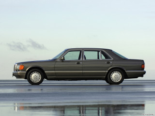 Mercedes-Benz S-Class W126 фото