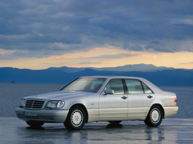 Mercedes-Benz S-Class W140 фото