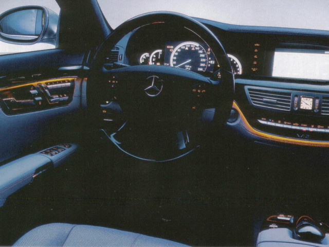 Mercedes-Benz S-Class W221 фото