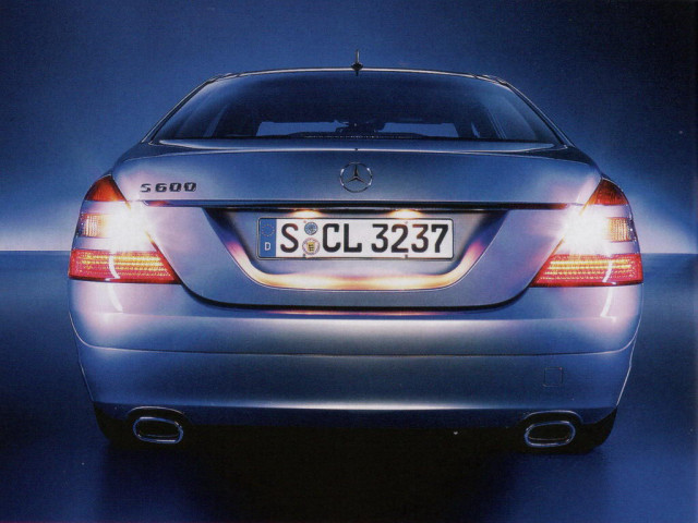 Mercedes-Benz S-Class W221 фото