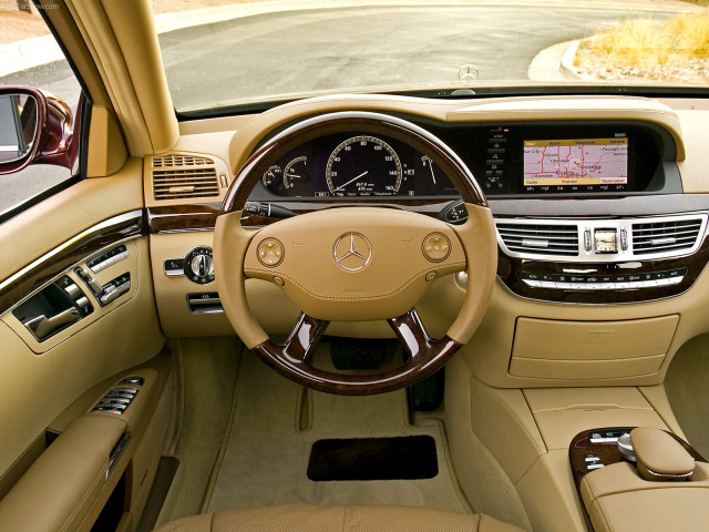 Mercedes-Benz S-Class W221 фото