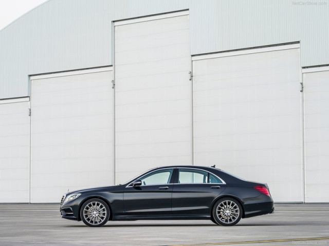 Mercedes-Benz S-Class фото