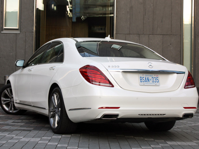 Mercedes-Benz S-Class фото