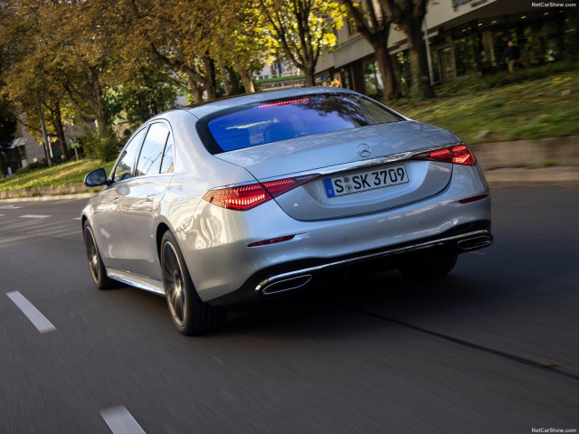 Mercedes-Benz S-Class фото