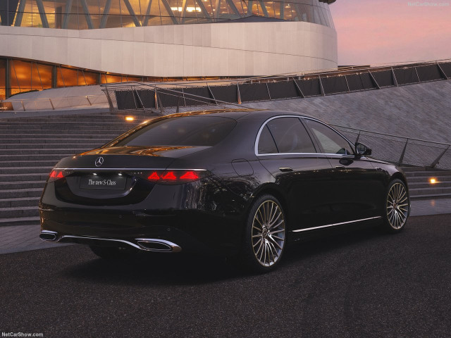Mercedes-Benz S-Class фото