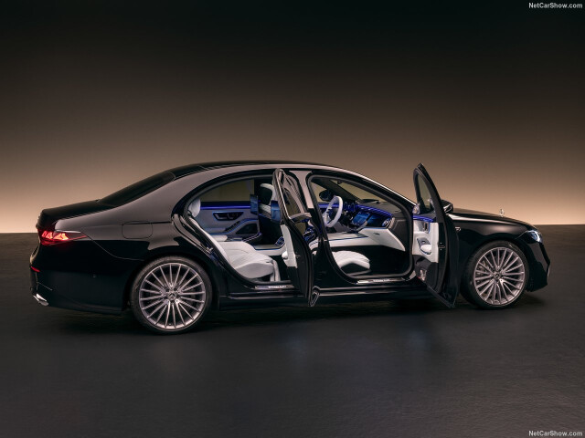 Mercedes-Benz S-Class фото