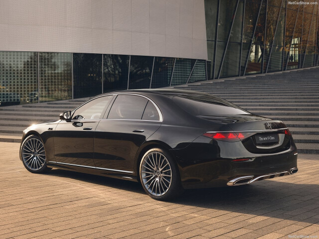 Mercedes-Benz S-Class фото