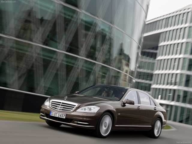 Mercedes-Benz S-Class фото