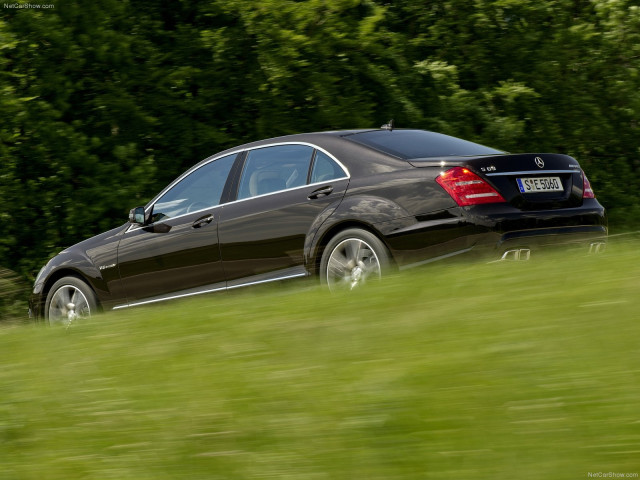 Mercedes-Benz S63 AMG фото