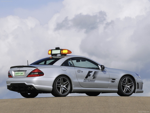 Mercedes-Benz SL63 AMG F1 Safety Car фото