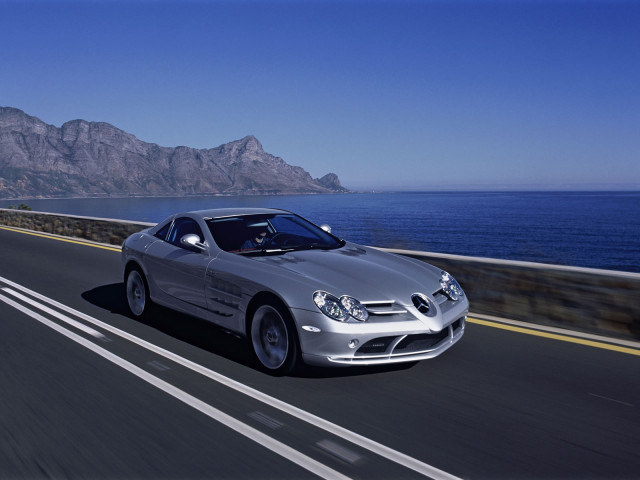 Mercedes-Benz SLR McLaren фото