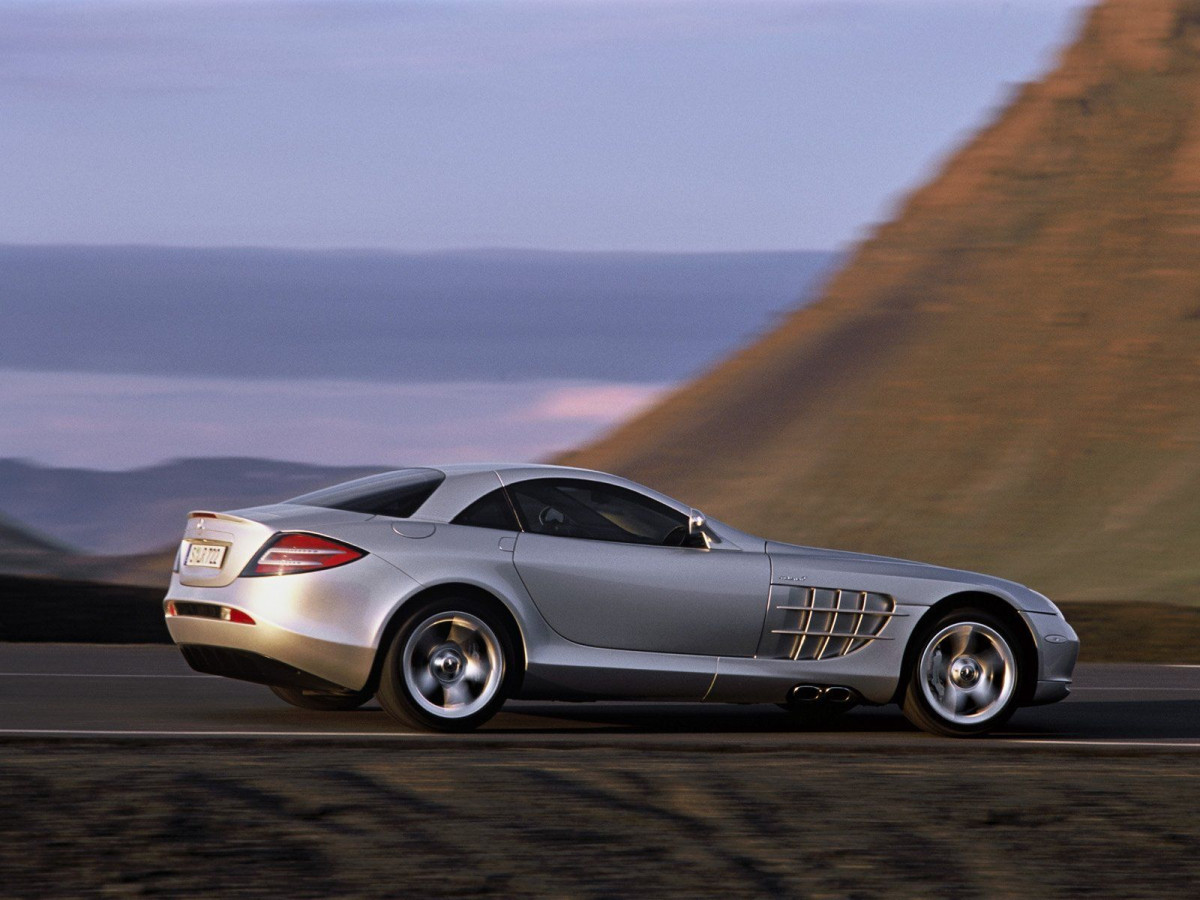 Mercedes-Benz SLR McLaren фото 14621