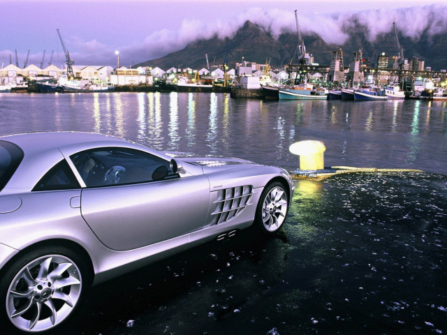 Mercedes-Benz SLR McLaren фото