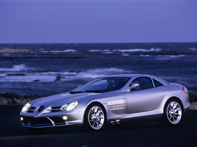 Mercedes-Benz SLR McLaren фото