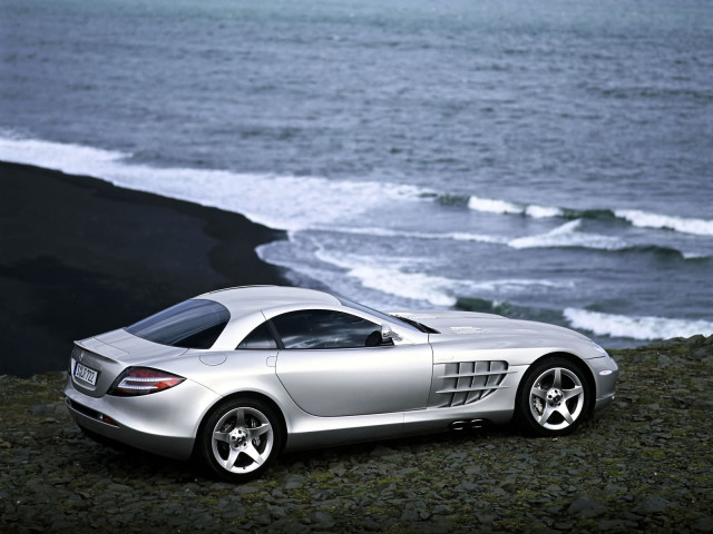 Mercedes-Benz SLR McLaren фото