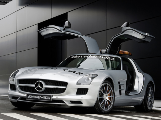 Mercedes-Benz SLS AMG F1 Safety Car фото