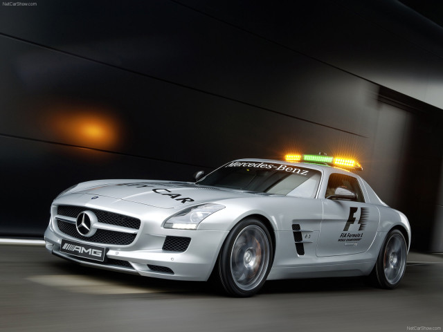 Mercedes-Benz SLS AMG F1 Safety Car фото