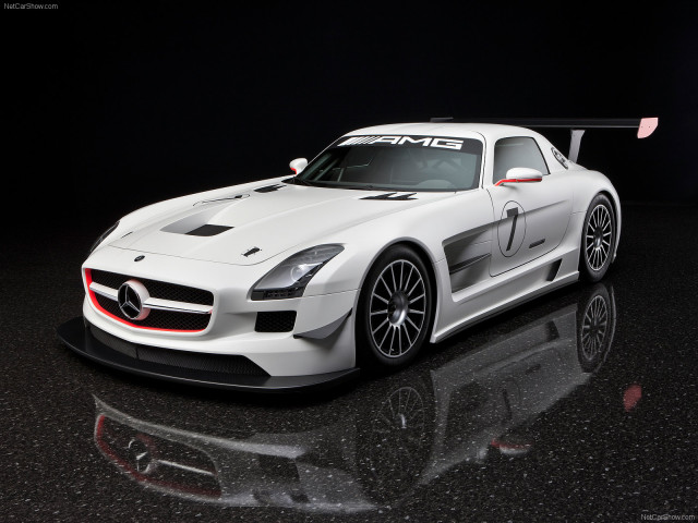 Mercedes-Benz SLS AMG GT3 фото