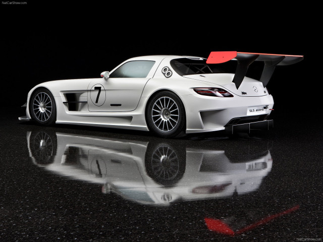 Mercedes-Benz SLS AMG GT3 фото