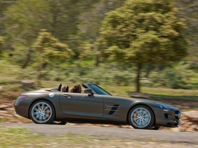 Mercedes-Benz SLS AMG Roadster фото