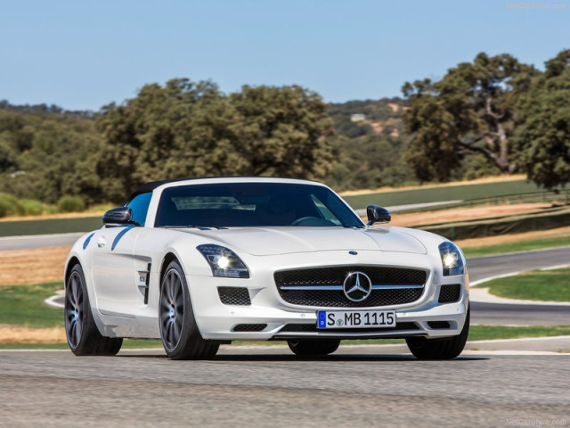 Mercedes-Benz SLS AMG фото