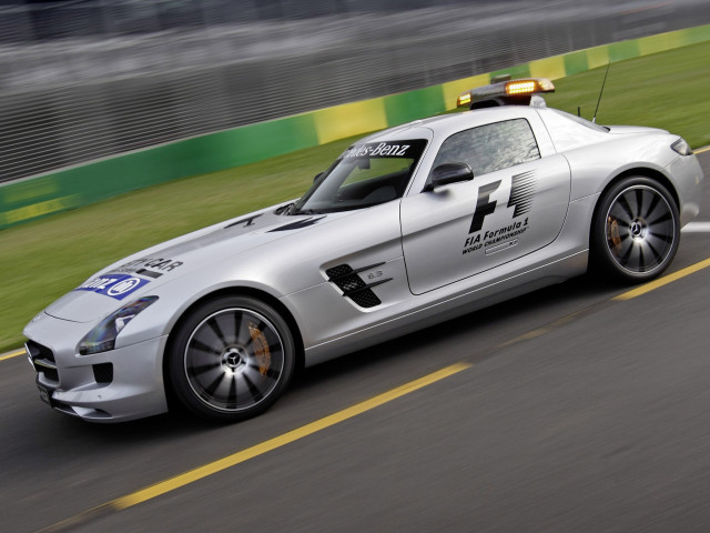 Mercedes-Benz SLS AMG фото