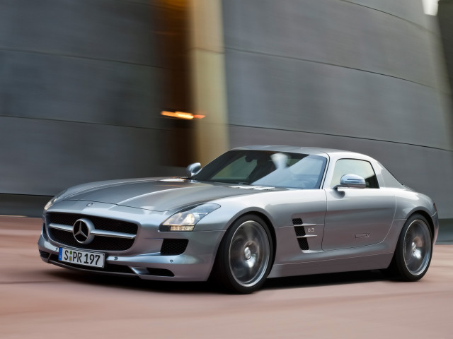 Mercedes-Benz SLS AMG фото