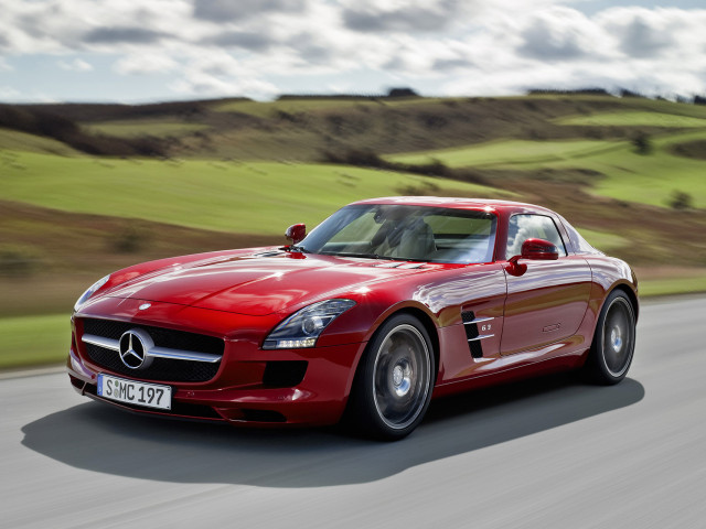 Mercedes-Benz SLS AMG фото