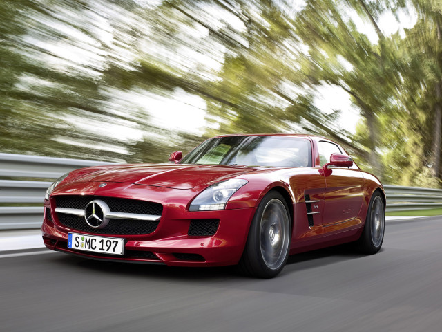 Mercedes-Benz SLS AMG фото