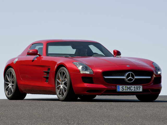 Mercedes-Benz SLS AMG фото