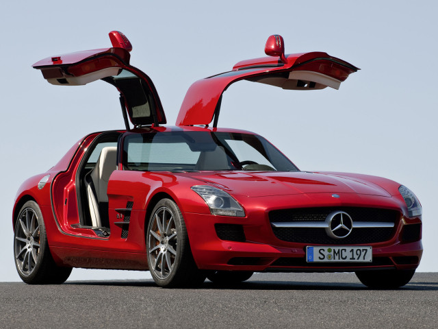 Mercedes-Benz SLS AMG фото