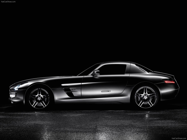 Mercedes-Benz SLS AMG фото