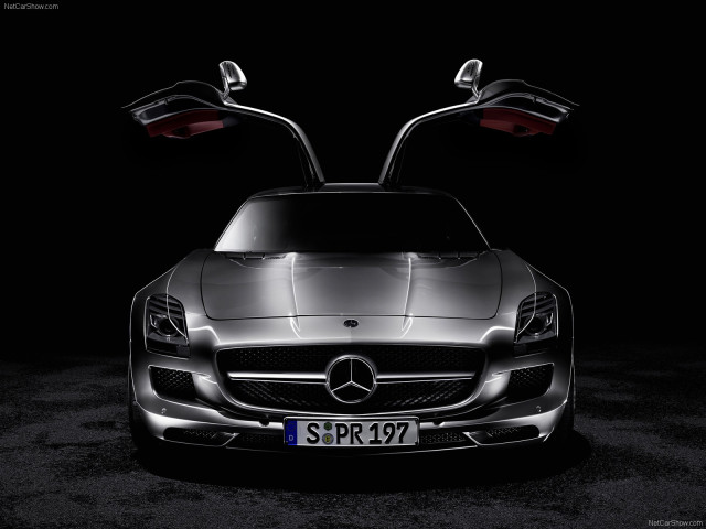 Mercedes-Benz SLS AMG фото