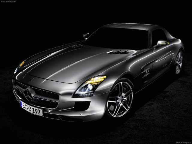 Mercedes-Benz SLS AMG фото