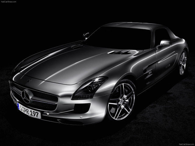 Mercedes-Benz SLS AMG фото