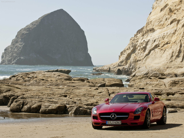 Mercedes-Benz SLS AMG фото