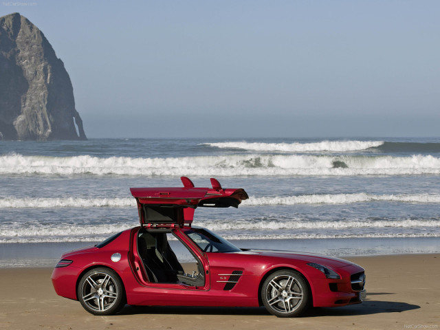 Mercedes-Benz SLS AMG фото