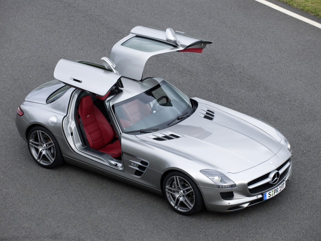 Mercedes-Benz SLS AMG фото