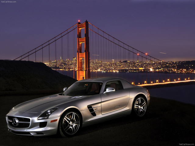 Mercedes-Benz SLS AMG фото