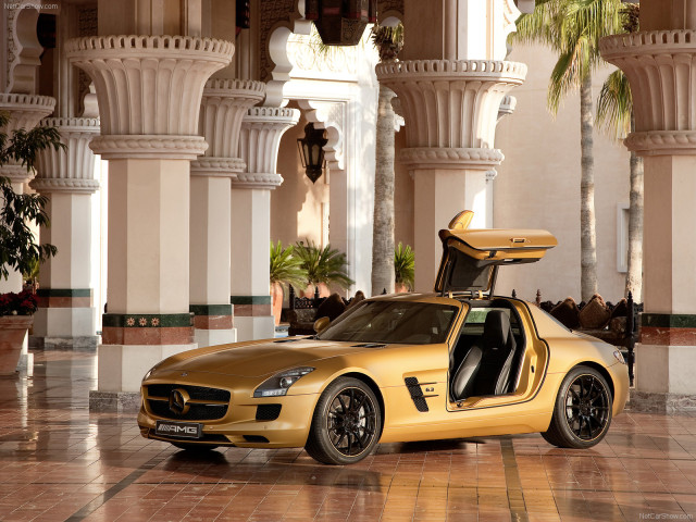 Mercedes-Benz SLS AMG фото