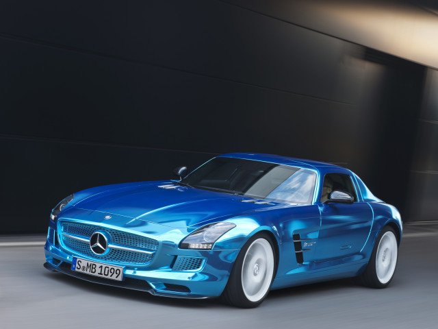 Mercedes-Benz SLS AMG фото