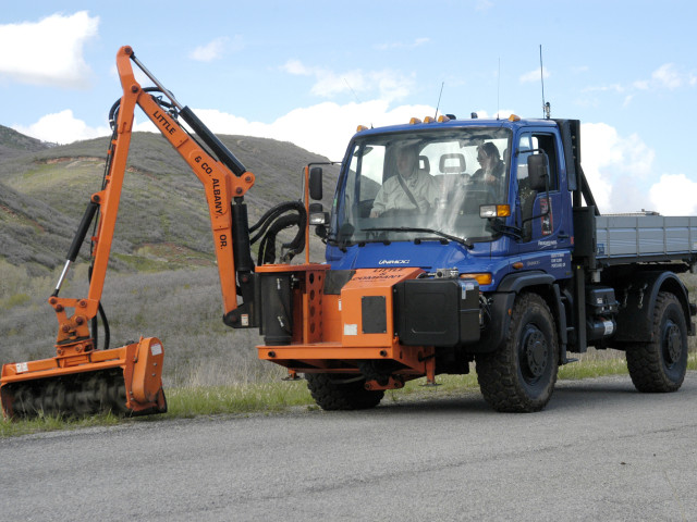 Mercedes-Benz Unimog фото