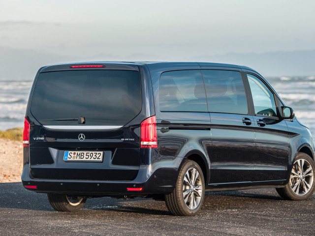 Mercedes-Benz V-Class фото