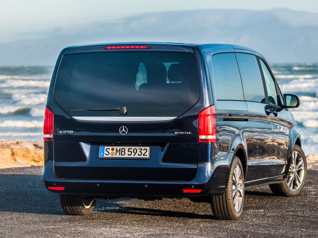 Mercedes-Benz V-Class фото