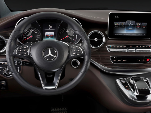 Mercedes-Benz V-Class фото