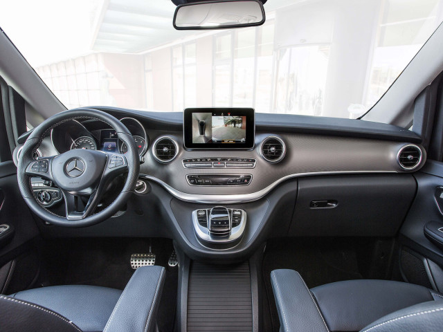 Mercedes-Benz V-Class фото