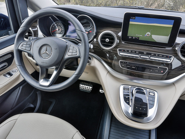 Mercedes-Benz V-Class фото