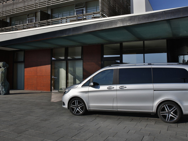 Mercedes-Benz V-Class фото