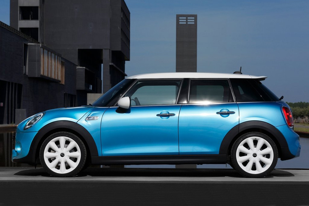 Mini Cooper 5-door фото 132716