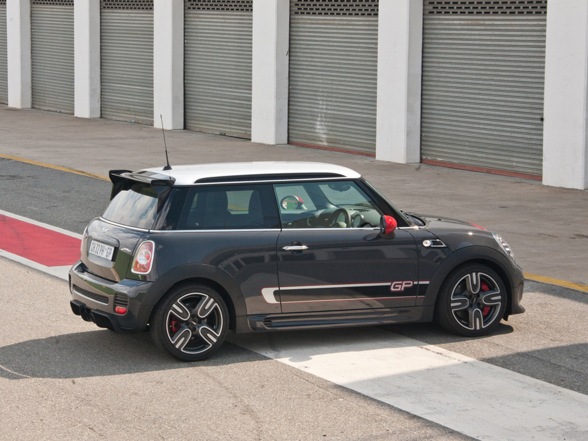 Mini Cooper John Cooper Works фото 103823